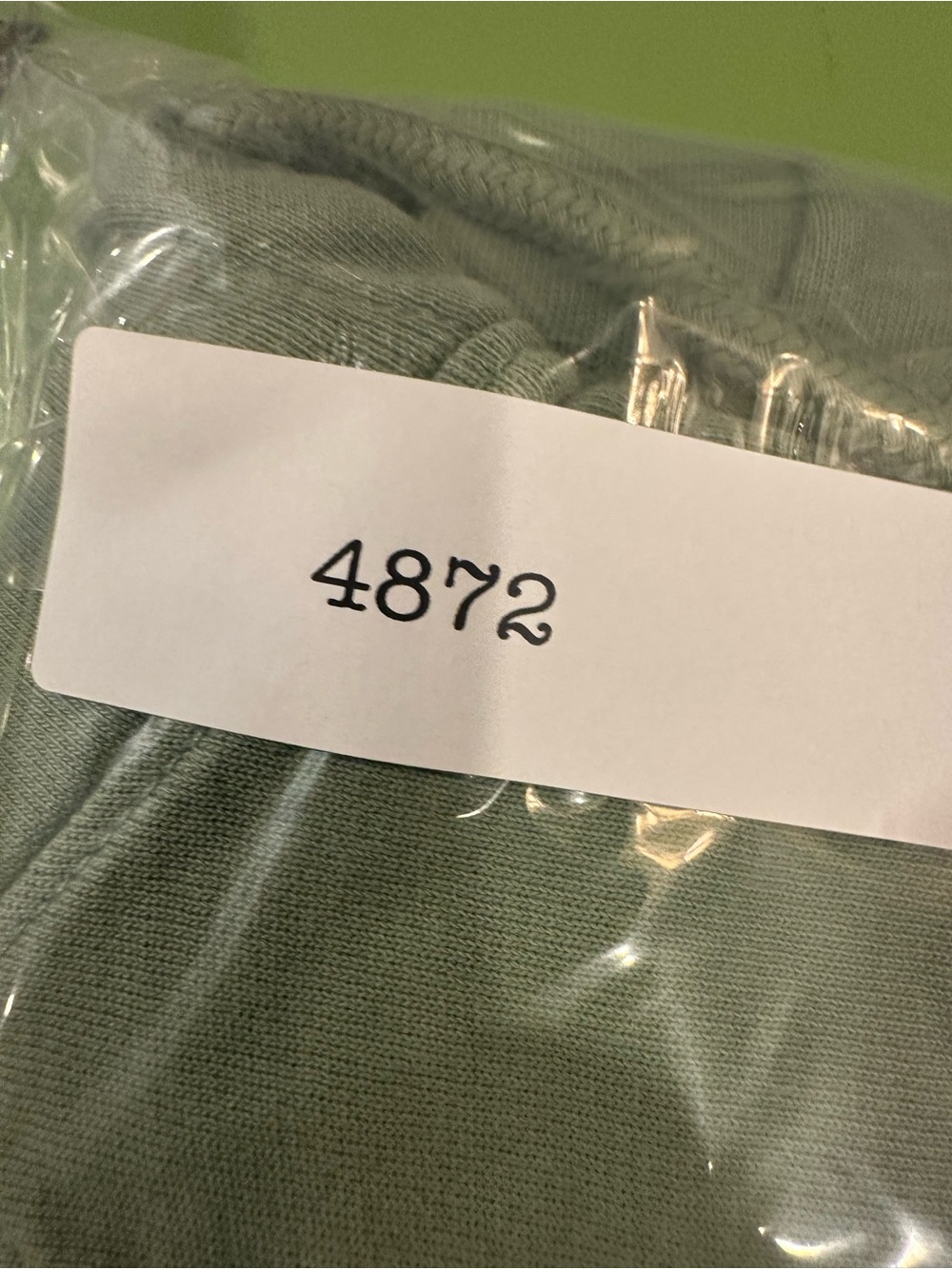 PATAGONIA Women’s Small Green Organic Cotton Lightweight Hooded Logo Sweatshirt - Picture 9 of 9